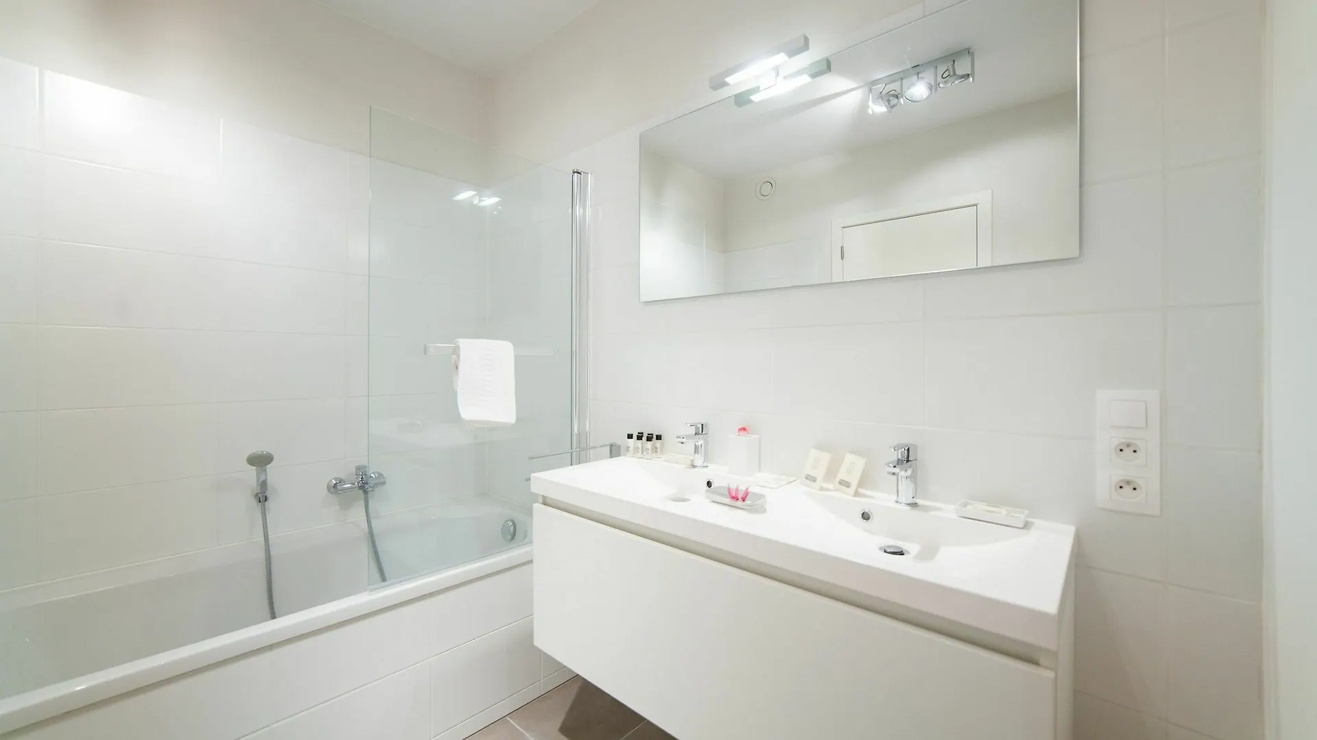 Sweet Inn Apartments - Madou Bruselas 0*,  Bélgica